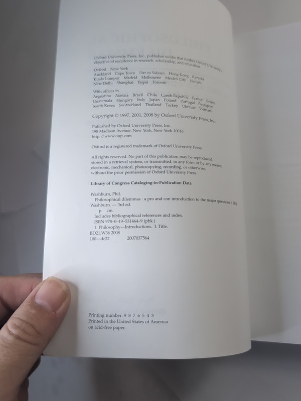 Philosophical Dilemmas: A Pro and Con Introduction to the Major Questions gallery