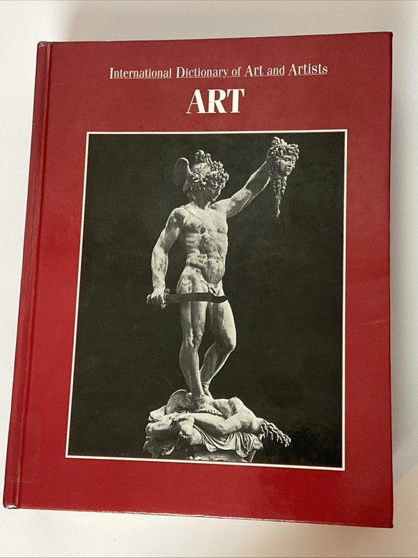 International Dictionary of Art and Artists: ART Reference Art History Hardcover