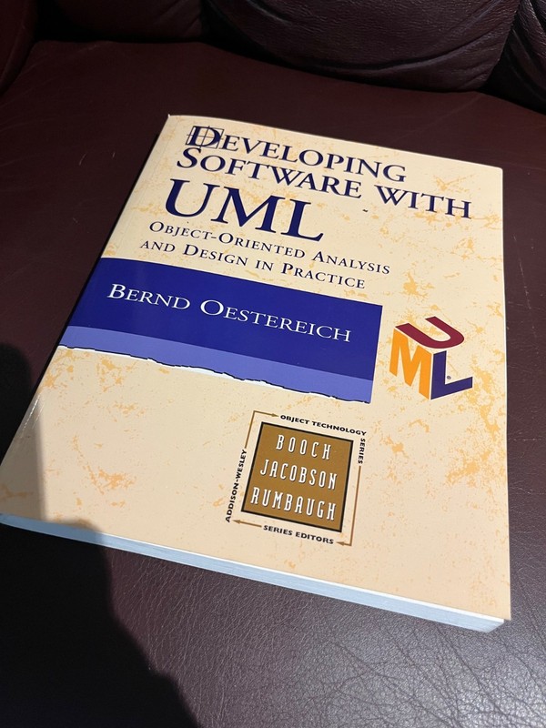 Object Technology Ser.: Developing Software with UML : Object-Oriented Analysis