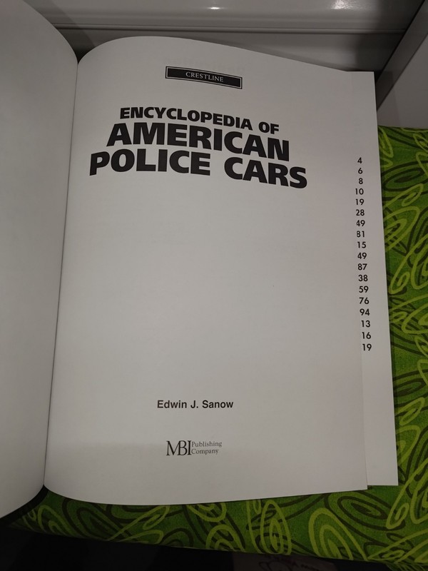 ENCYLOPEDIA OF AMERICAN POLICE CARS (CRESTLINE SERIES)- Edwin J. Sanow HCDJ gallery