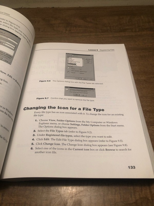 Windows 98 6-in-1 (6 in 1 (Que)) by Jane Calabria and Dorothy Burke PB gallery