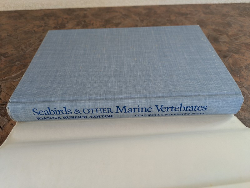 Seabirds & Other Marine Vertebrates | Joanna Burger | 1989 Hardcover gallery