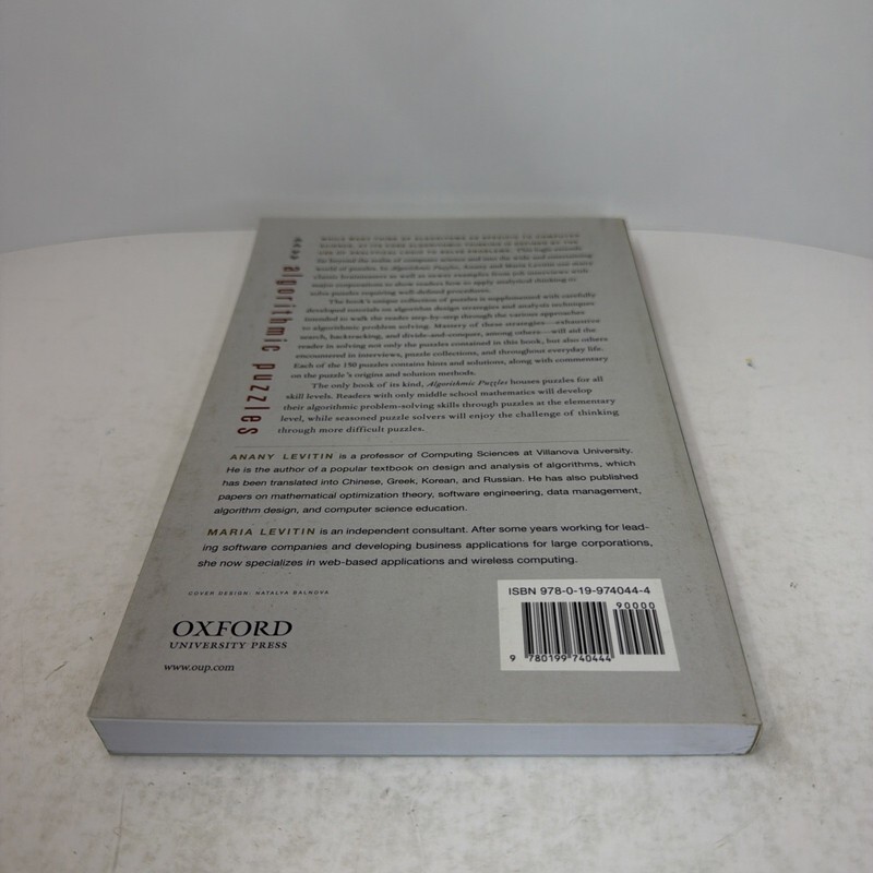 Algorithmic Puzzles - 2011 Paperback By Levitin, Anany & Maria gallery