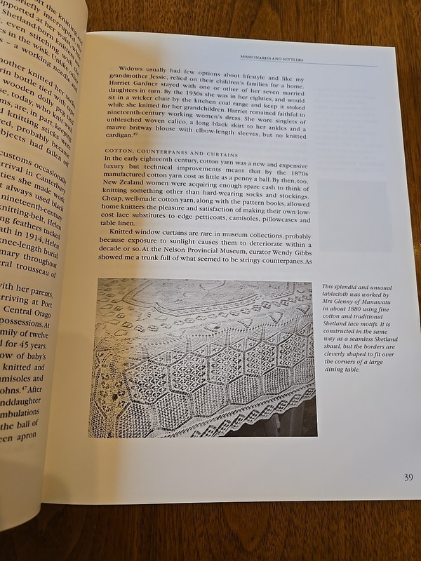 Loving Stitch:A History of Knitting and Spinning New Zealand, Nicholson LIKE NEW gallery